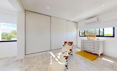 Casa en venta en Costa Esmeralda fondo al golf