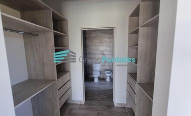 Casa en venta en Barrio Lagos de Canning II, con 3 dormitorios y piscina