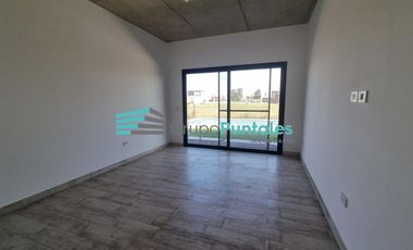 Casa en venta en Barrio Lagos de Canning II, con 3 dormitorios y piscina
