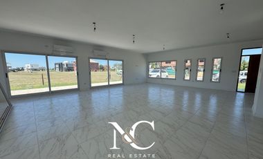 Casa en venta Barrio La Alameda