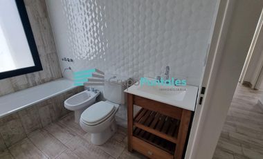 Casa venta en Barrio Lagos de Canning II, con 3 dormitorios y pileta
