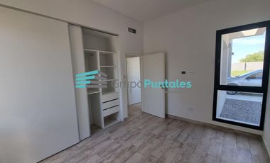 Casa venta en Barrio Lagos de Canning II, con 3 dormitorios y pileta
