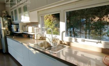 Casa 6 ambientes en 2 plantas en venta - Barrancas de Guido