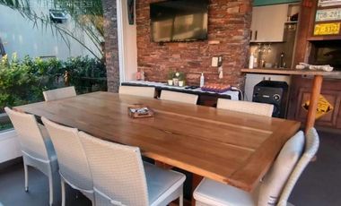 Casa 6 ambientes en 2 plantas en venta - Barrancas de Guido