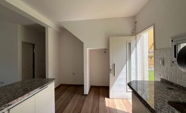 Venta Casa 3 ambientes Barrio Greenhouses