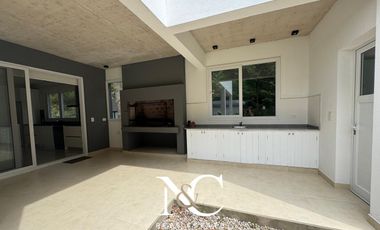 Casa en  venta en Costa Esmeralda