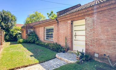 CASA EN VENTA en LAS LOMAS DE SAN ISIDRO con AMPLIOS ESPACIOS, GRAN JARDIN, QUINCHO,
