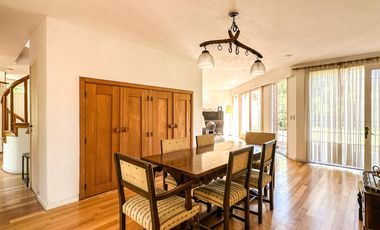 CASA EN VENTA en LAS LOMAS DE SAN ISIDRO con AMPLIOS ESPACIOS, GRAN JARDIN, QUINCHO,