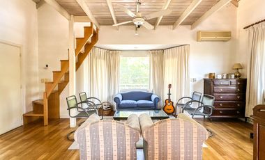 CASA EN VENTA en LAS LOMAS DE SAN ISIDRO con AMPLIOS ESPACIOS, GRAN JARDIN, QUINCHO,