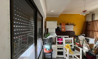 Casa con cochera y patio con piscina a la Venta en Bernal