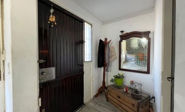 Casa con cochera y patio con piscina a la Venta en Bernal