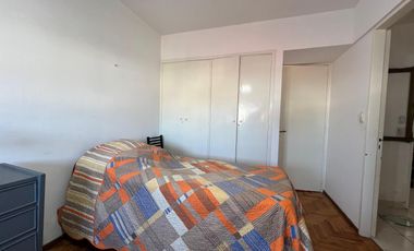 Casa con cochera y patio con piscina a la Venta en Bernal