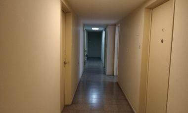 Departamento de 2 ambientes, reciclado, pintado y pisos plastificados.