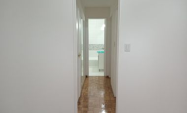 Departamento de 2 ambientes, reciclado, pintado y pisos plastificados.