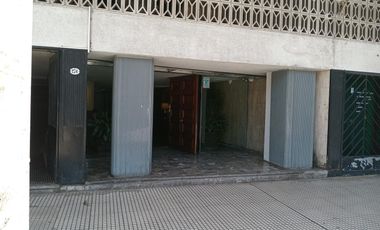 Departamento de 2 ambientes, reciclado, pintado y pisos plastificados.