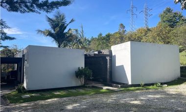 Casa en Arriendo Amoblada en Rionegro vía La Ceja