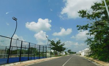 CASA EN VENTA EN PRIVADA NADIRA CON AMENIDADES, CONKAL.