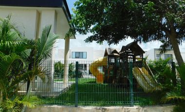 CASA EN VENTA EN PRIVADA NADIRA CON AMENIDADES, CONKAL.