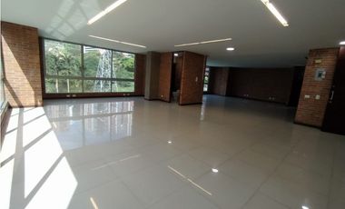 Se arrienda oficina en Medellín