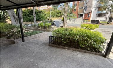 VENTA DE LOCAL COMERCIAL EN CALASANZ PARTE BAJA RANGO 3