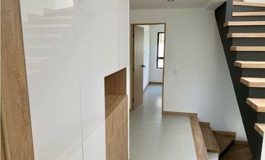 Casa nueva de tres pisos en venta Barrio Las Mercedes Palmira Valle