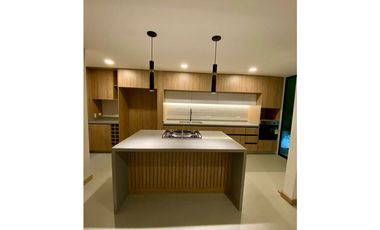 Casa nueva de tres pisos en venta Barrio Las Mercedes Palmira Valle