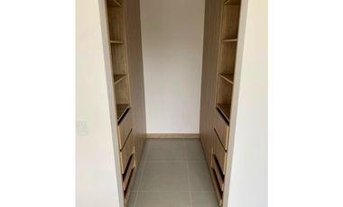 Casa nueva de tres pisos en venta Barrio Las Mercedes Palmira Valle