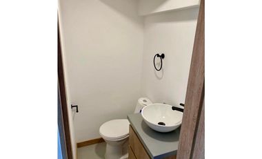 Casa nueva de tres pisos en venta Barrio Las Mercedes Palmira Valle