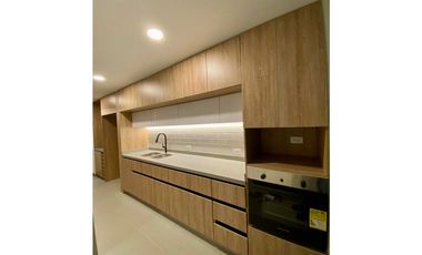 Casa nueva de tres pisos en venta Barrio Las Mercedes Palmira Valle