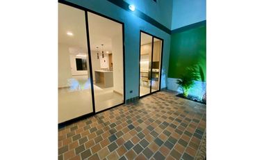 Casa nueva de tres pisos en venta Barrio Las Mercedes Palmira Valle