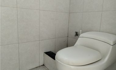 SE ARRIENDA LOCAL COMERCIAL CON UBICACIÓN PRIVILEGIADA, SANTA MARTA