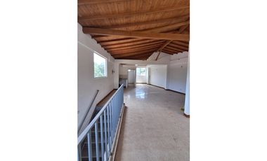 *Venta de casa lote o bodega en San Francisco, Copacabana