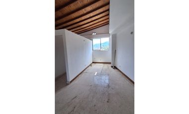 *Venta de casa lote o bodega en San Francisco, Copacabana