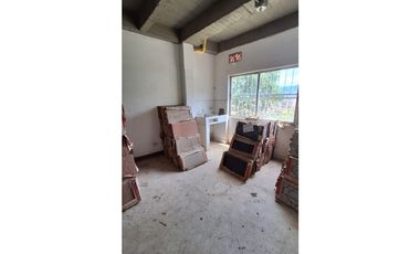 *Venta de casa lote o bodega en San Francisco, Copacabana