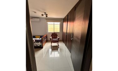 ALTOS DEL BOSQUE / EL DORAL / 4 HABITACIONES / 320m2 / AMPLIA TERRAZA