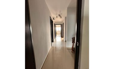 ALTOS DEL BOSQUE / EL DORAL / 4 HABITACIONES / 320m2 / AMPLIA TERRAZA
