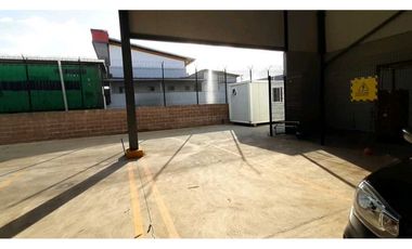 ALQUILO LOCAL EN CHORRERA COSTA VERDE PLAZA INTEMPERIE