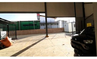 ALQUILO LOCAL EN CHORRERA COSTA VERDE PLAZA INTEMPERIE