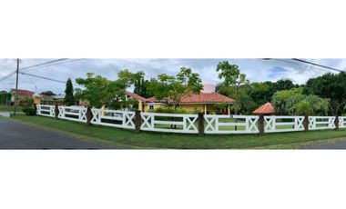 VENTA  EN CORONADO, $ 380,000 UN LUGAR PARA VIVIR DE VACACIONES