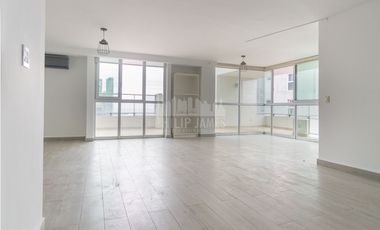 Venta: Apartamento en Avenida Balboa, PH Belle View