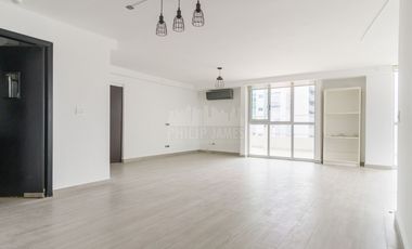 Venta: Apartamento en Avenida Balboa, PH Belle View