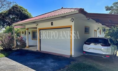 OPORTUNIDAD! Se Vende Casa de esquina Altos del María