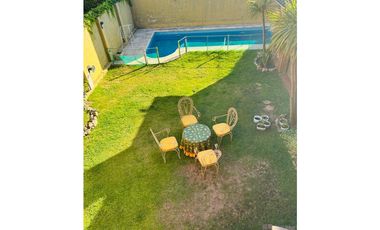 VENTA CASA URCA CORDOBA PILETA 4 DORMITORIOS