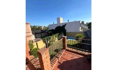 VENTA CASA URCA CORDOBA PILETA 4 DORMITORIOS