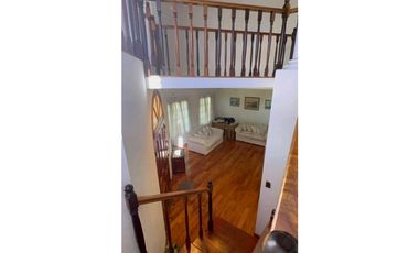 VENTA CASA URCA CORDOBA PILETA 4 DORMITORIOS