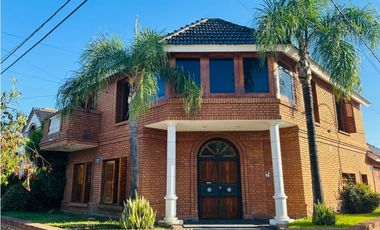 VENTA CASA URCA CORDOBA PILETA 4 DORMITORIOS