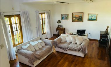 VENTA CASA URCA CORDOBA PILETA 4 DORMITORIOS