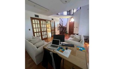 VENTA CASA URCA CORDOBA PILETA 4 DORMITORIOS