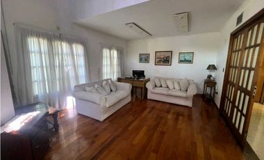 VENTA CASA URCA CORDOBA PILETA 4 DORMITORIOS