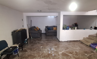 Venta de Casa en San Lorenzo Tepatitlán, Estado de México